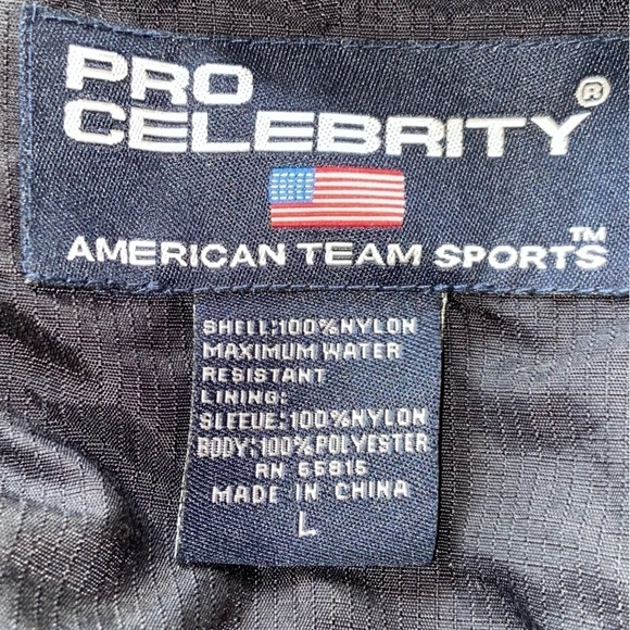 AMERICAN Team Sports Pro Celebrity jacket with hidden hood and generous pockets. - Picture 4 of 7